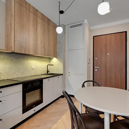 Rentplanet - Sienna Grobla