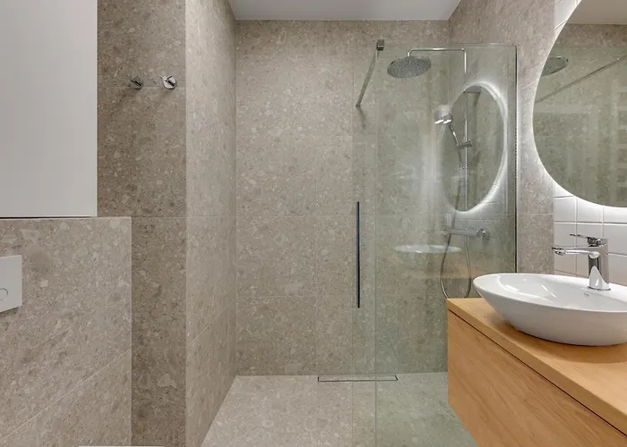 Rentplanet - Sienna Grobla