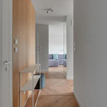 Rentplanet - Sienna Grobla