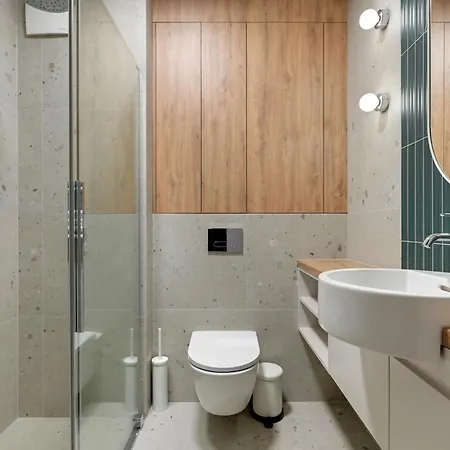 Rentplanet - Sienna Grobla